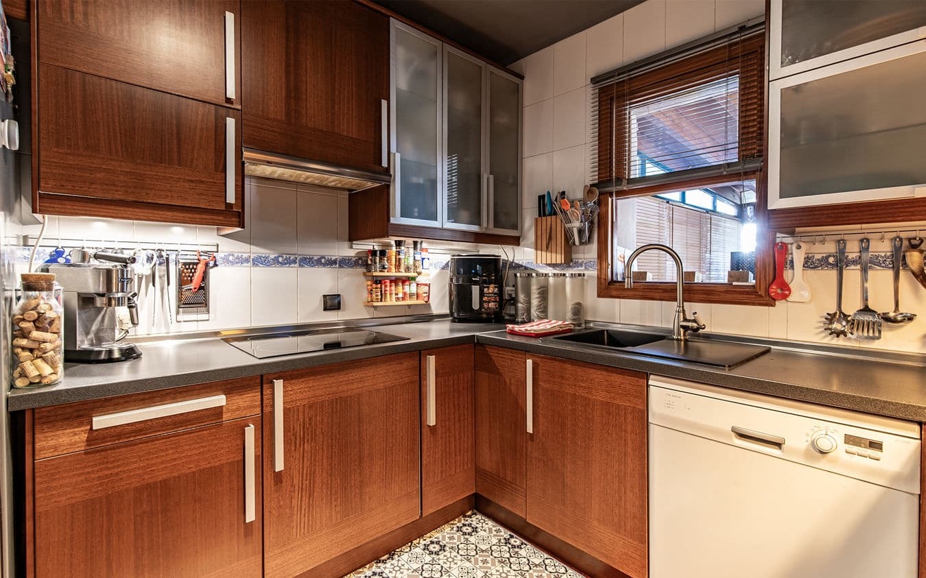 3 sypialnia Dom szeregowy na sprzedaż w Santa Ponsa z basenem garażem - 740 000 € (Ref: 9432534)