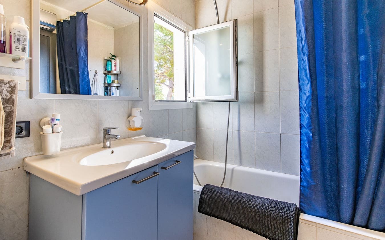 3 sypialnia Dom szeregowy na sprzedaż w Santa Ponsa z basenem garażem - 740 000 € (Ref: 9432534)