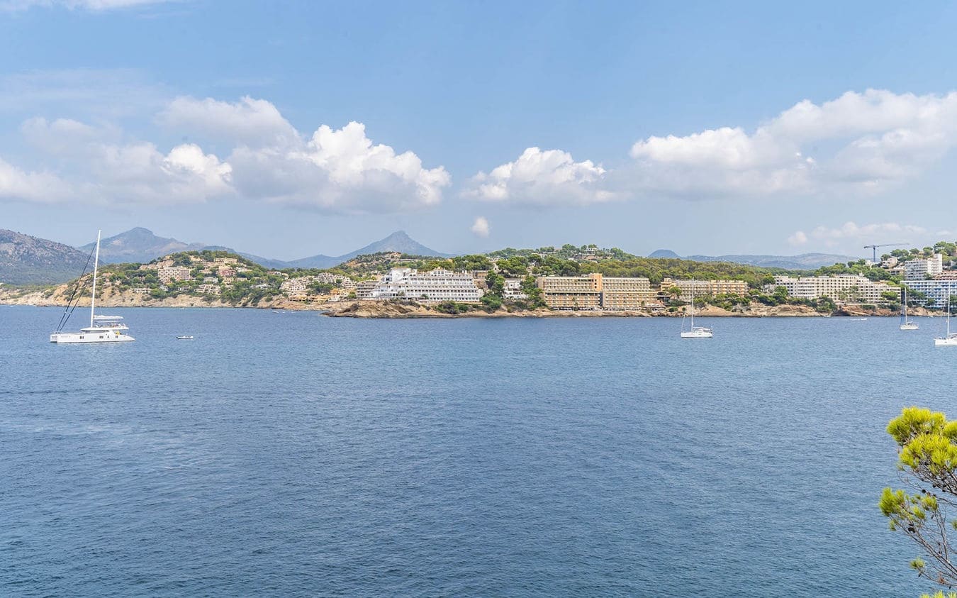 3 sypialnia Dom szeregowy na sprzedaż w Santa Ponsa z basenem garażem - 740 000 € (Ref: 9432534)