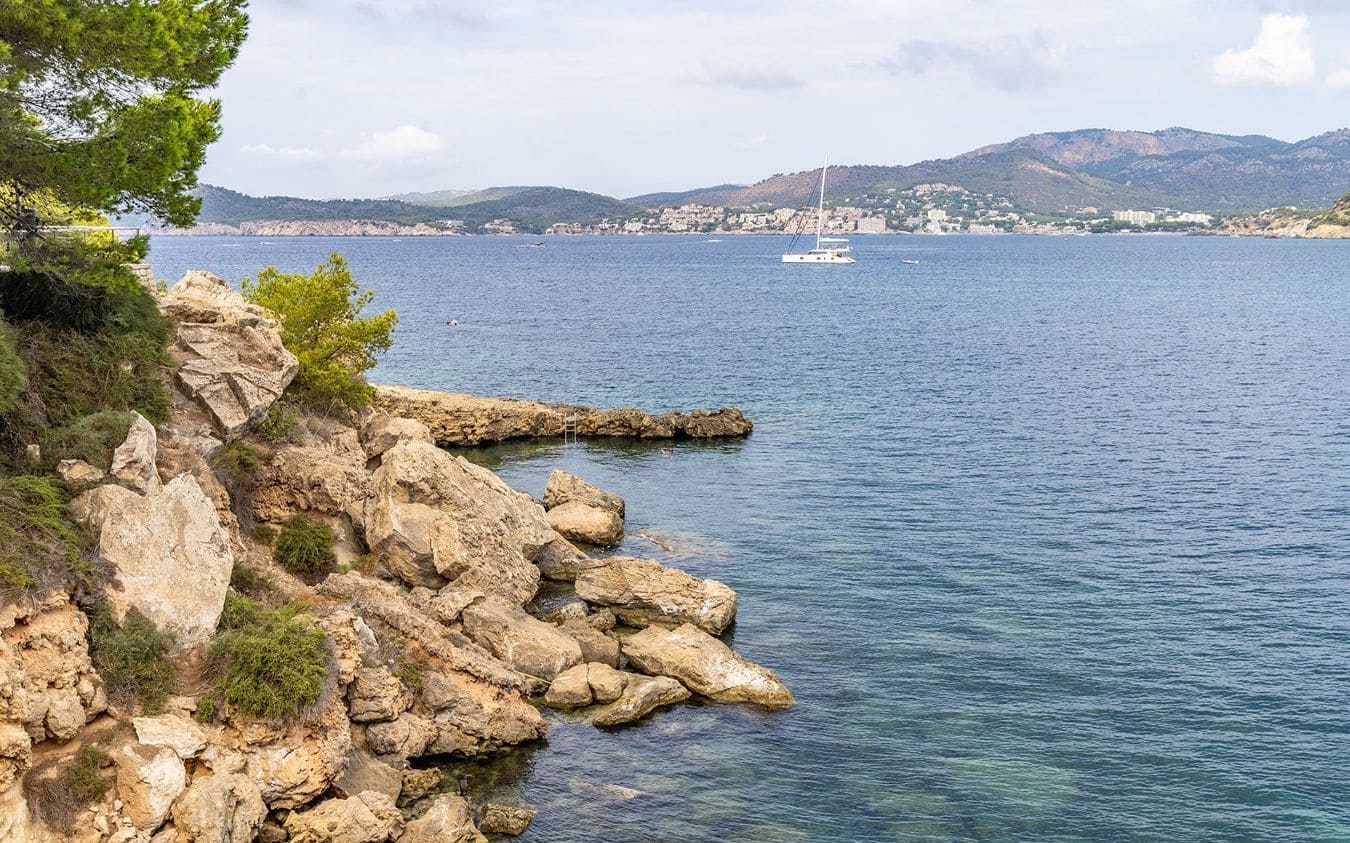 3 sypialnia Dom szeregowy na sprzedaż w Santa Ponsa z basenem garażem - 740 000 € (Ref: 9432534)