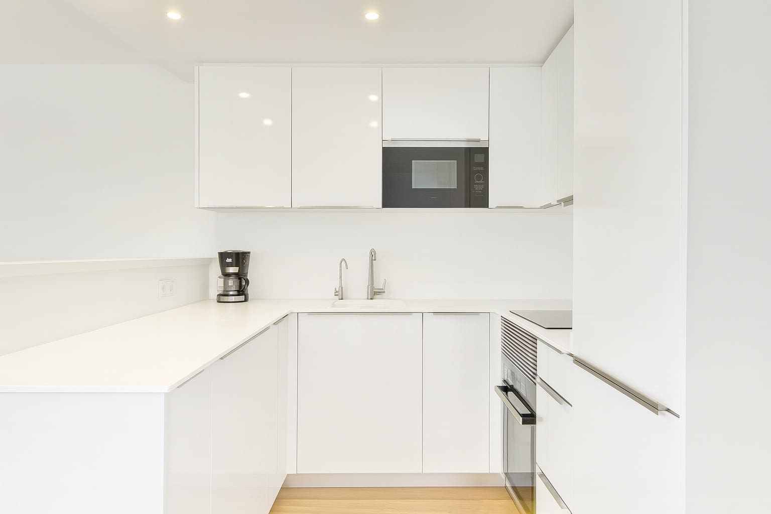 2 bedroom Apartment for rent in Cala Millor with pool - € 1,800 (Ref: 9442004)