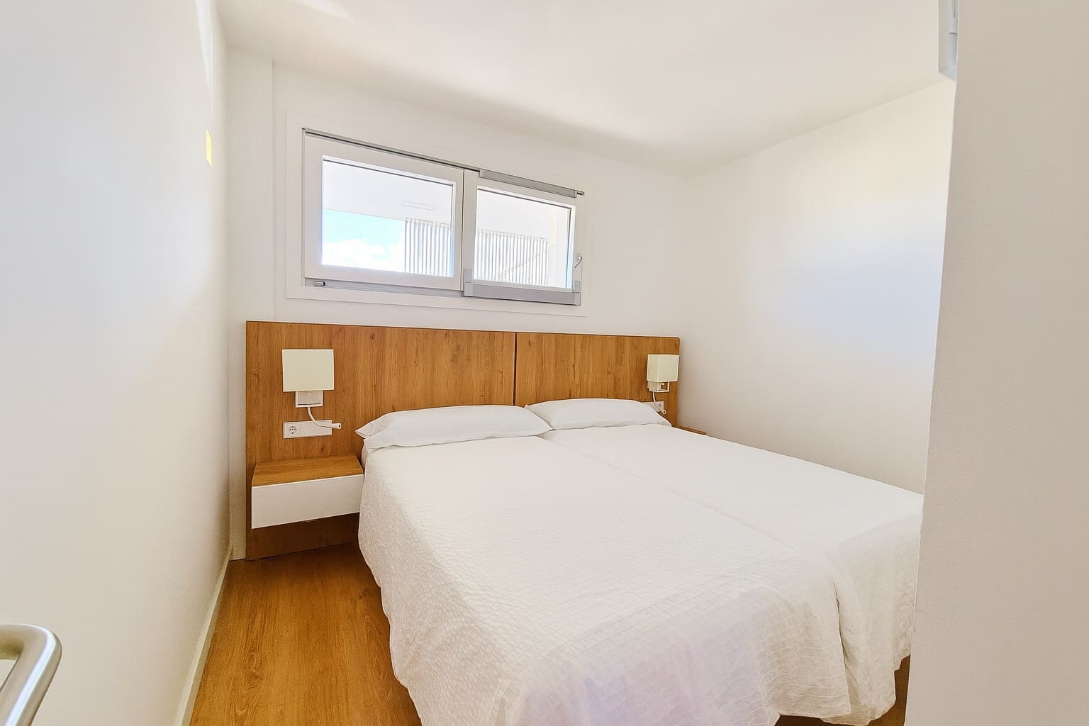 2 bedroom Apartment for rent in Cala Millor with pool - € 1,800 (Ref: 9442004)