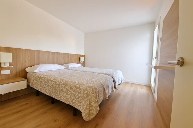 2 soveværelse Lejlighed til leje i Cala Millor, Son Servera med swimmingpool - € 1.800 (Ref: 9442004)