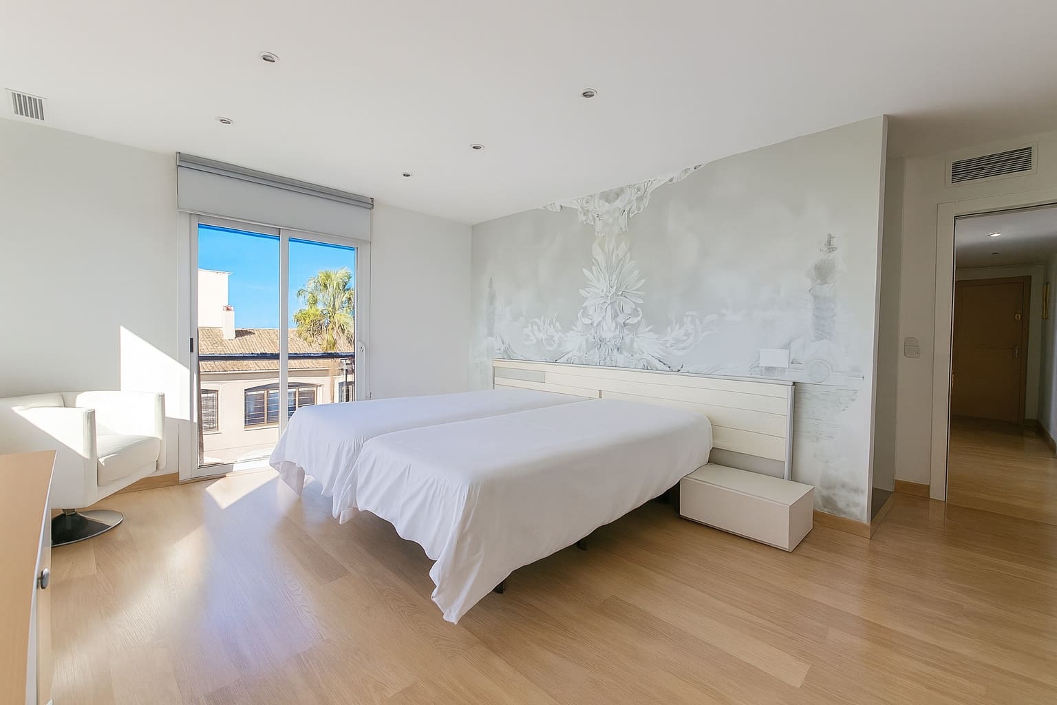 2 bedroom Apartment for rent in Cala Millor with pool - € 2,800 (Ref: 9442006)