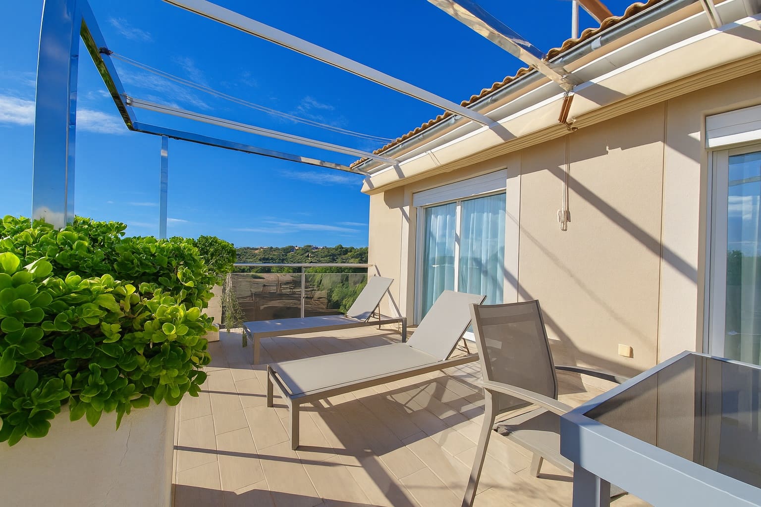 2 bedroom Apartment for rent in Cala Millor with pool - € 2,800 (Ref: 9442006)