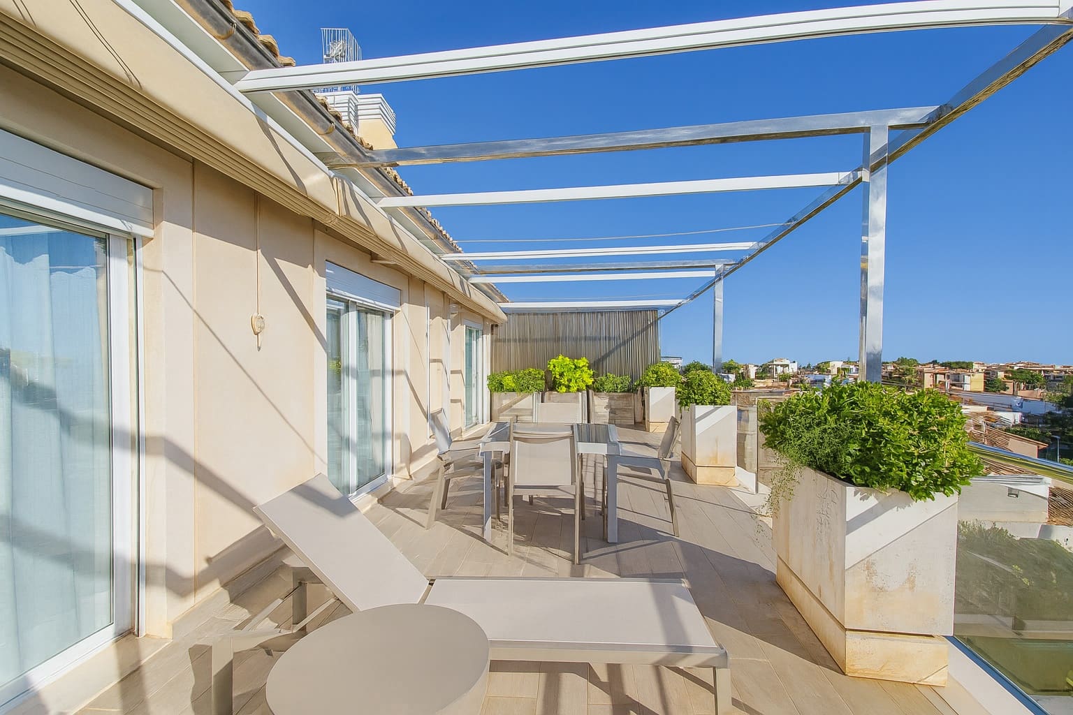 2 bedroom Apartment for rent in Cala Millor with pool - € 2,800 (Ref: 9442006)