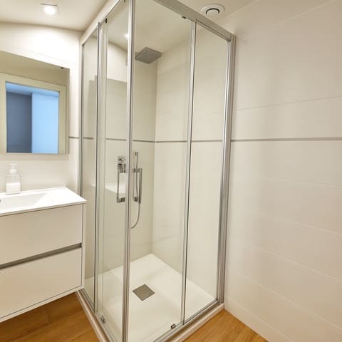 1 soveværelse Lejlighed til leje i Cala Millor, Son Servera med swimmingpool - € 1.500 (Ref: 9442007)