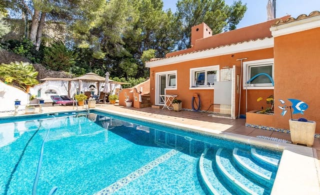4 sypialnia Willa na sprzedaż w Costa de la Calma, Calvià z basenem garażem - 1 500 000 € (Ref: 9444754)