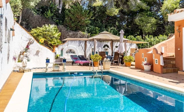 4 sypialnia Willa na sprzedaż w Costa de la Calma, Calvià z basenem garażem - 1 500 000 € (Ref: 9444754)