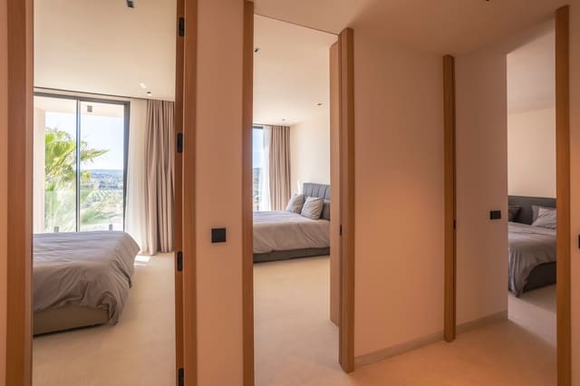 3 soverom Villa til salgs i Santa Ponsa, Calvià med svømmebasseng garasje - € 2 980 000 (Ref: 9444981)