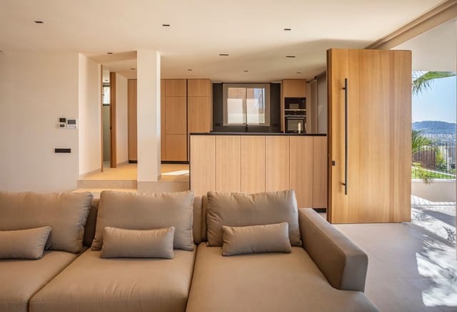 3 soverom Villa til salgs i Santa Ponsa, Calvià med svømmebasseng garasje - € 2 980 000 (Ref: 9444981)