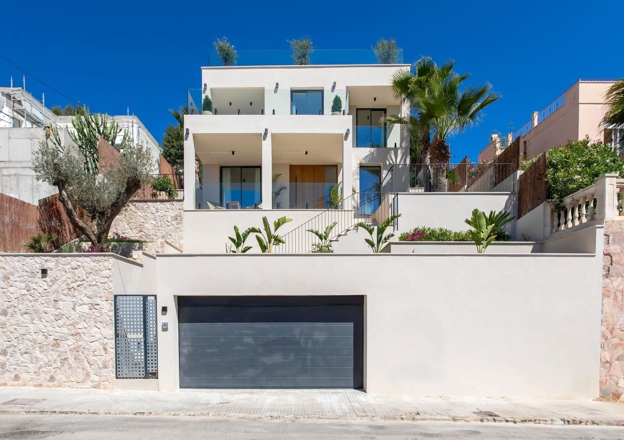 3 bedroom Villa for sale in Santa Ponsa with pool garage - € 2,980,000 (Ref: 9444981)