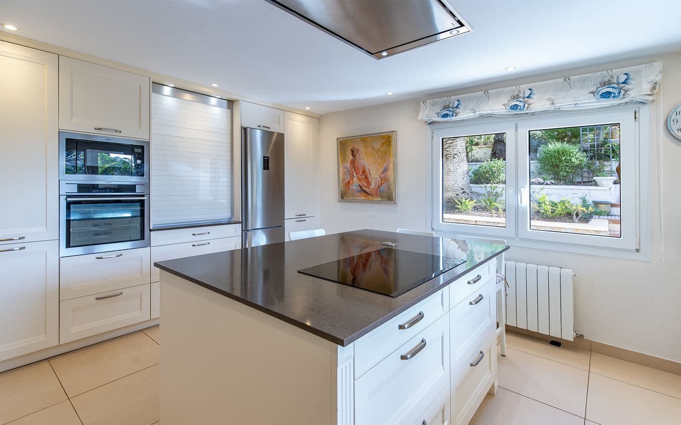 4 soverom Villa til salgs i Costa de la Calma med svømmebasseng garasje - € 2 700 000 (Ref: 9445514)