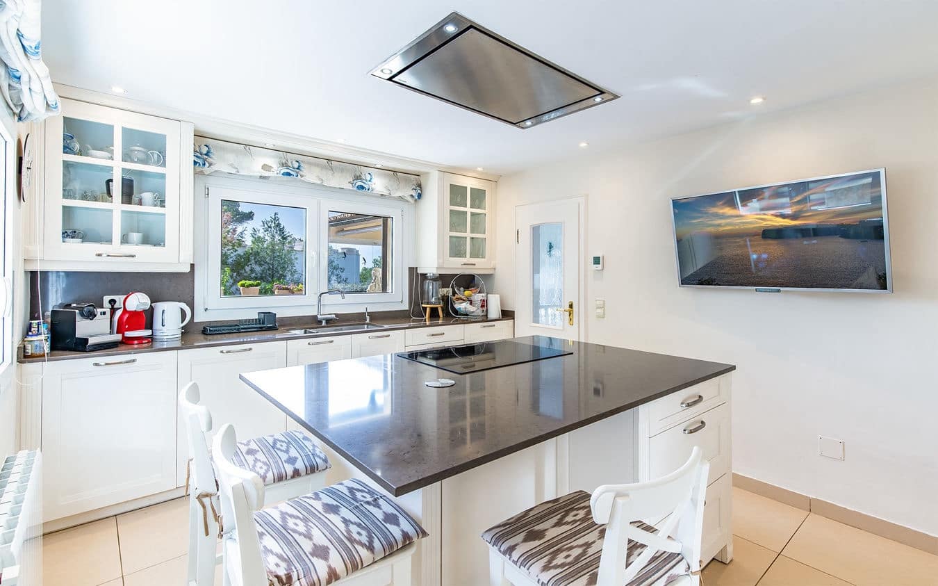 4 soverom Villa til salgs i Costa de la Calma med svømmebasseng garasje - € 2 700 000 (Ref: 9445514)