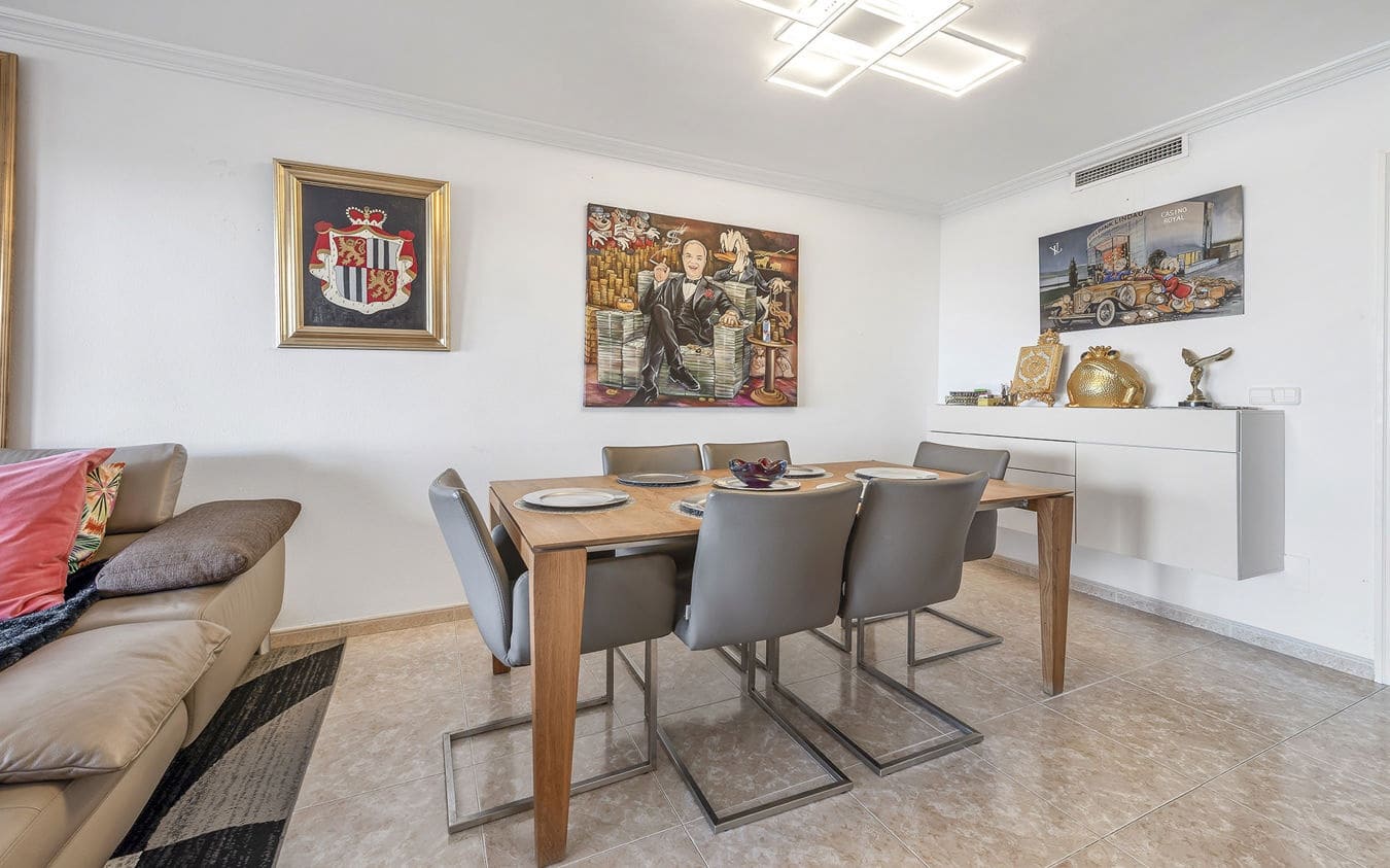 3 makuuhuone Huoneisto myytävänä paikassa El Toro / Port Adriano mukana uima-altaan 
autotalli - 1 250 000 € (Ref: 9445515)