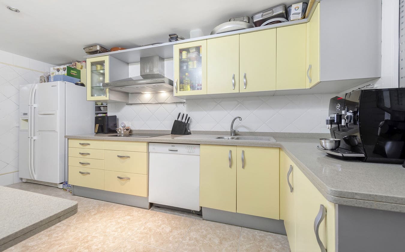 3 makuuhuone Huoneisto myytävänä paikassa El Toro / Port Adriano mukana uima-altaan 
autotalli - 1 250 000 € (Ref: 9445515)