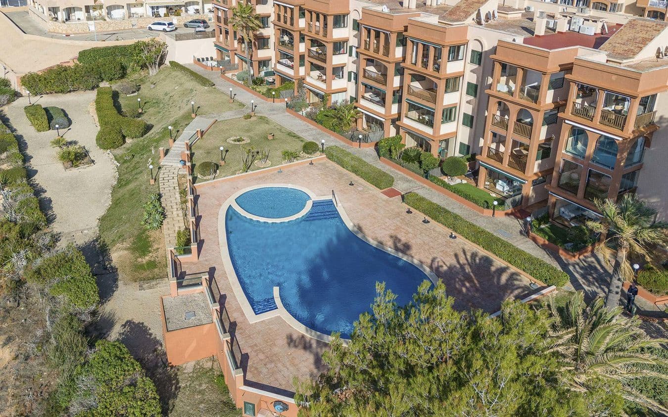 3 makuuhuone Huoneisto myytävänä paikassa El Toro / Port Adriano mukana uima-altaan 
autotalli - 1 250 000 € (Ref: 9445515)