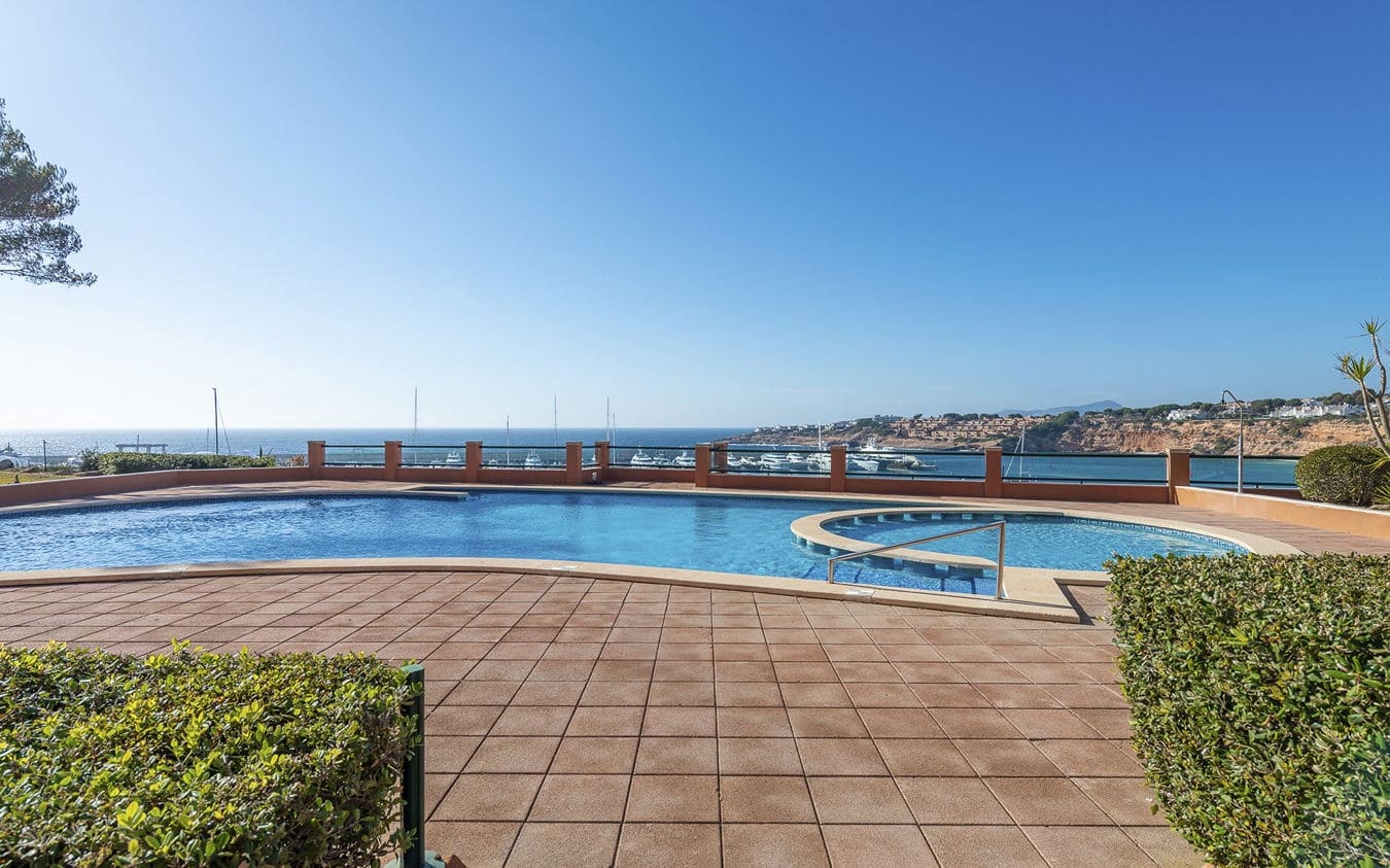 3 makuuhuone Huoneisto myytävänä paikassa El Toro / Port Adriano mukana uima-altaan 
autotalli - 1 250 000 € (Ref: 9445515)