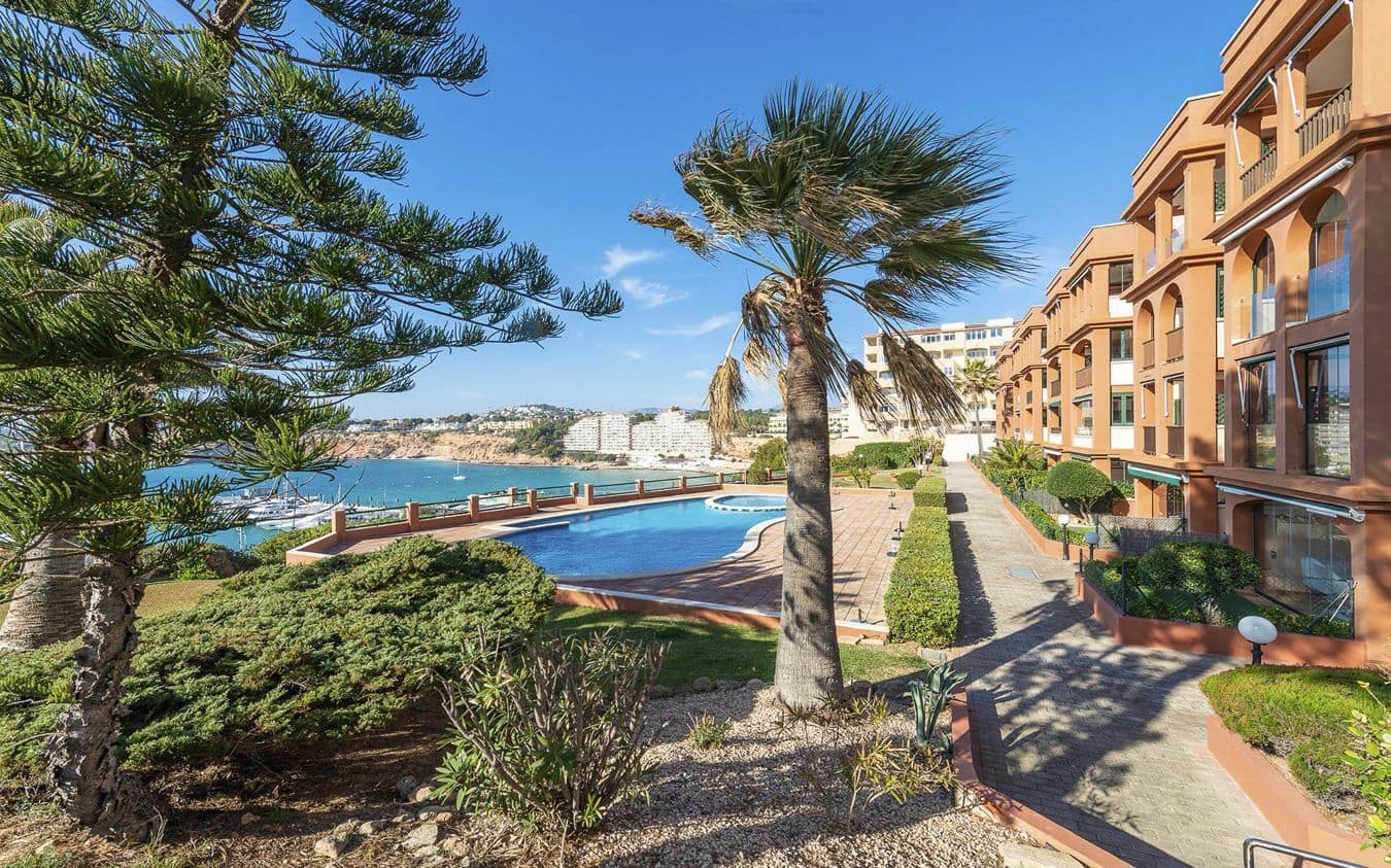 3 makuuhuone Huoneisto myytävänä paikassa El Toro / Port Adriano mukana uima-altaan 
autotalli - 1 250 000 € (Ref: 9445515)