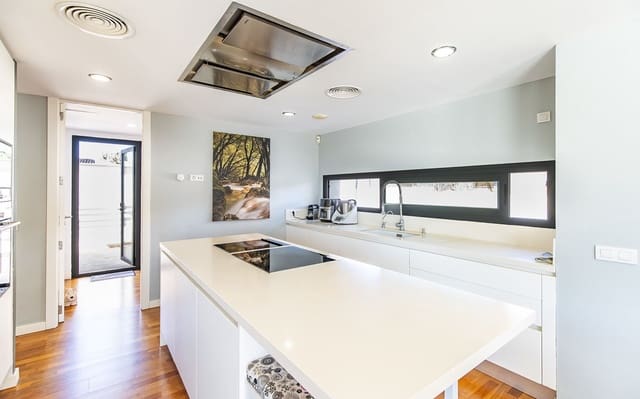 4 sypialnia Willa na sprzedaż w Marratxí z basenem garażem - 1 995 000 € (Ref: 9445516)