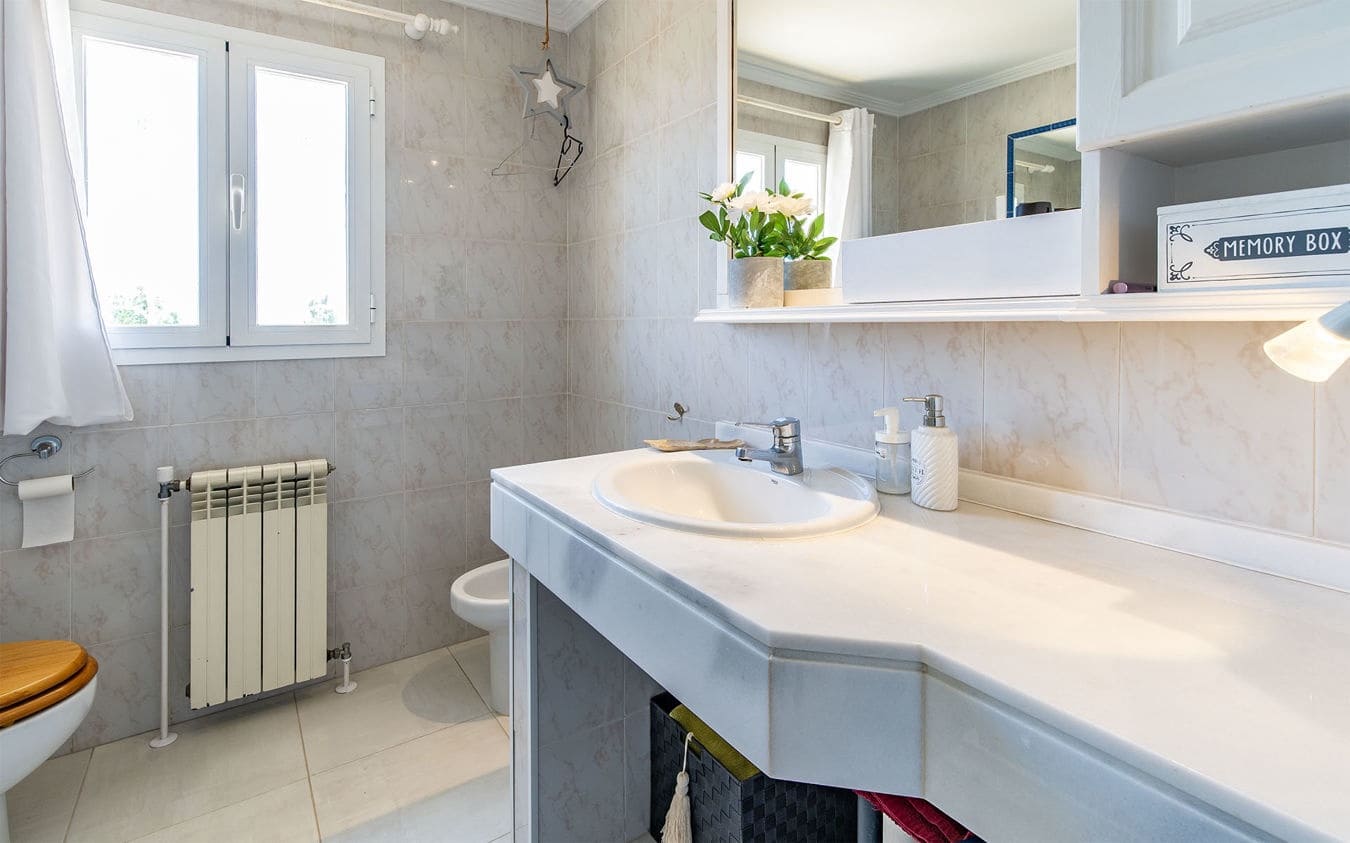 5 bedroom Villa for sale in Costa de la Calma with pool garage - € 1,595,000 (Ref: 9445517)