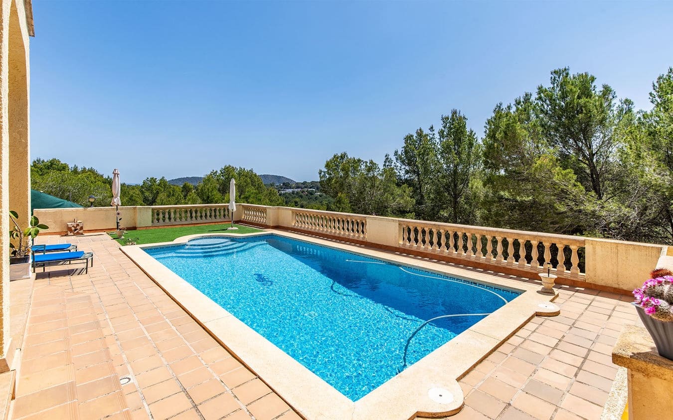 5 bedroom Villa for sale in Costa de la Calma with pool garage - € 1,595,000 (Ref: 9445517)