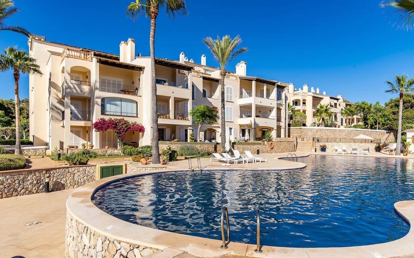 2 makuuhuone Huoneisto myytävänä paikassa Santa Ponsa mukana uima-altaan 
autotalli - 795 000 € (Ref: 9445518)