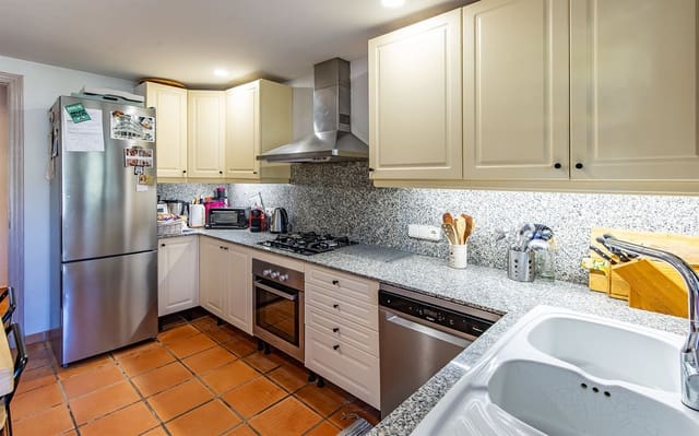 2 sypialnia Apartament na sprzedaż w Santa Ponsa, Calvià z basenem garażem - 795 000 € (Ref: 9445518)