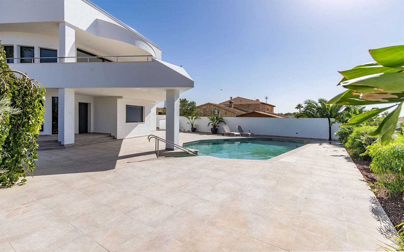 5 soverom Villa til salgs i Badia Gran med svømmebasseng garasje - € 2 100 000 (Ref: 9445519)