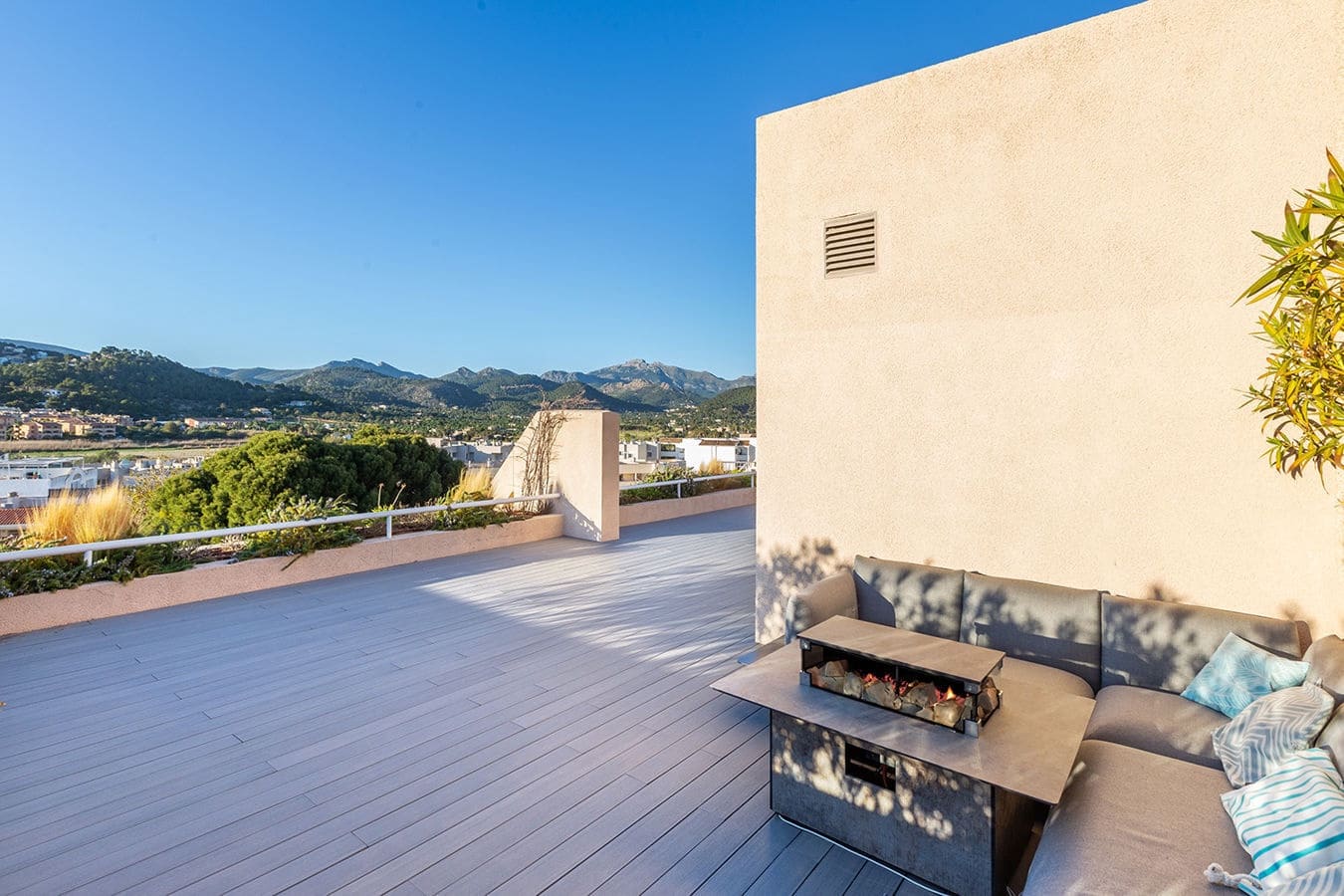 3 bedroom Penthouse for sale in Puerto de Andratx with pool garage - € 1,850,000 (Ref: 9446894)