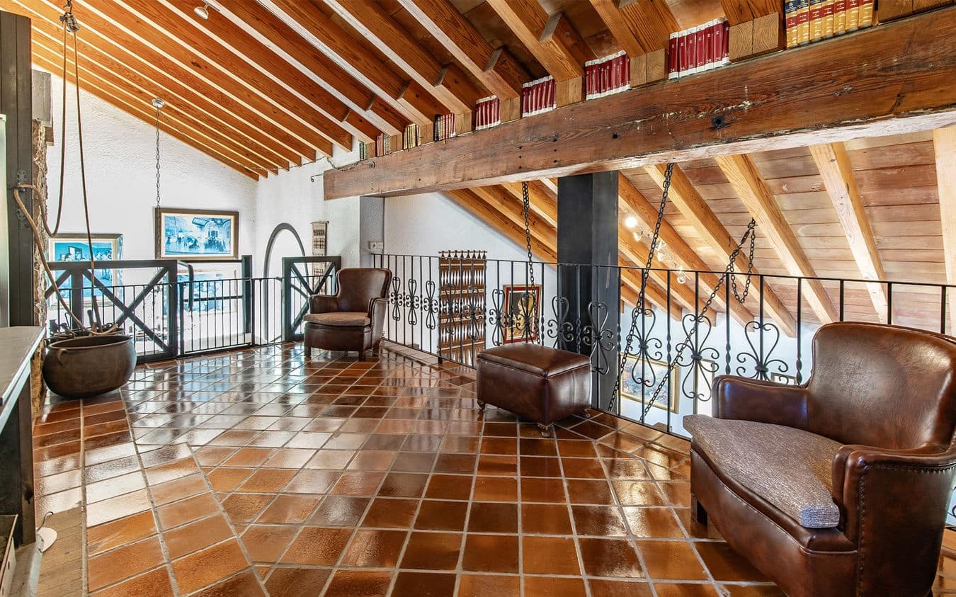 5 makuuhuone Huvila myytävänä paikassa Costa de la Calma mukana uima-altaan 
autotalli - 1 495 000 € (Ref: 9446895)