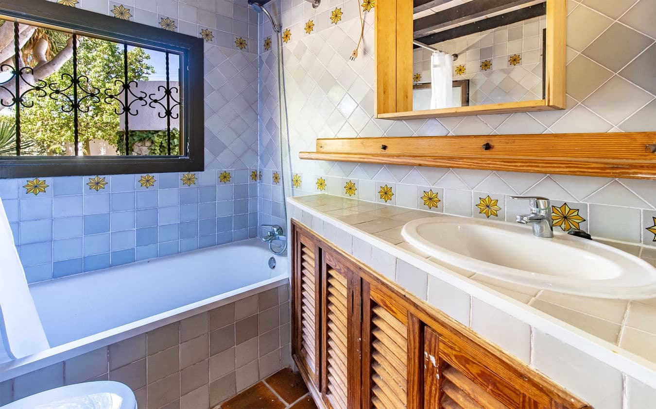 5 makuuhuone Huvila myytävänä paikassa Costa de la Calma mukana uima-altaan 
autotalli - 1 495 000 € (Ref: 9446895)