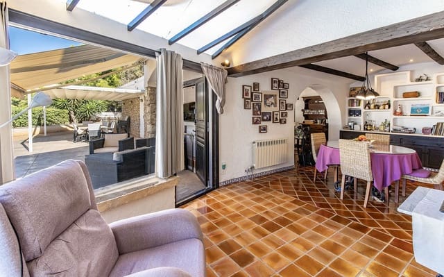 5 camera da letto Villa in vendita in Costa de la Calma, Calvià con piscina garage - 1.495.000 € (Rif: 9446895)