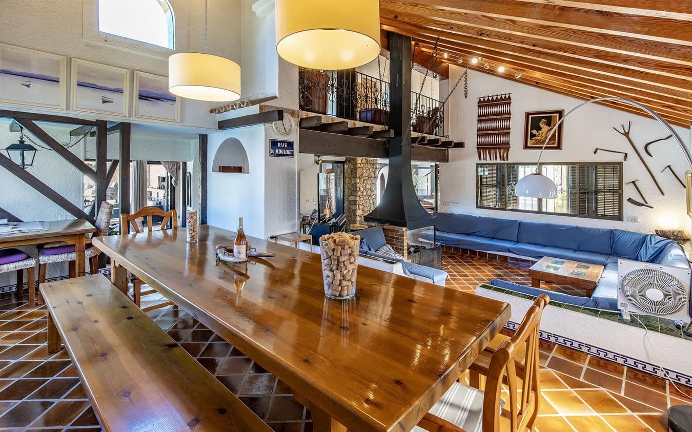 5 makuuhuone Huvila myytävänä paikassa Costa de la Calma mukana uima-altaan 
autotalli - 1 495 000 € (Ref: 9446895)