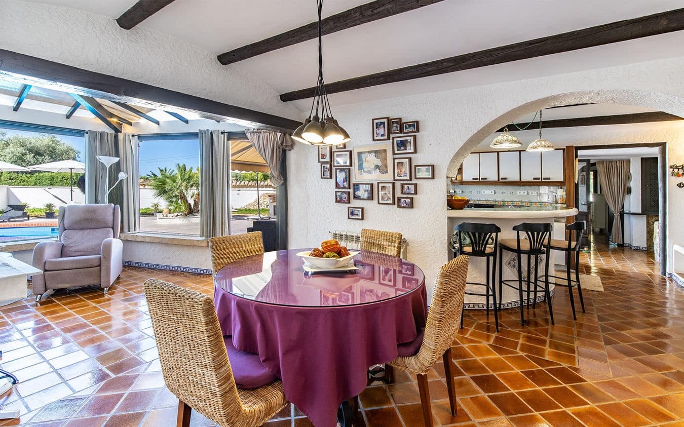 5 makuuhuone Huvila myytävänä paikassa Costa de la Calma mukana uima-altaan 
autotalli - 1 495 000 € (Ref: 9446895)