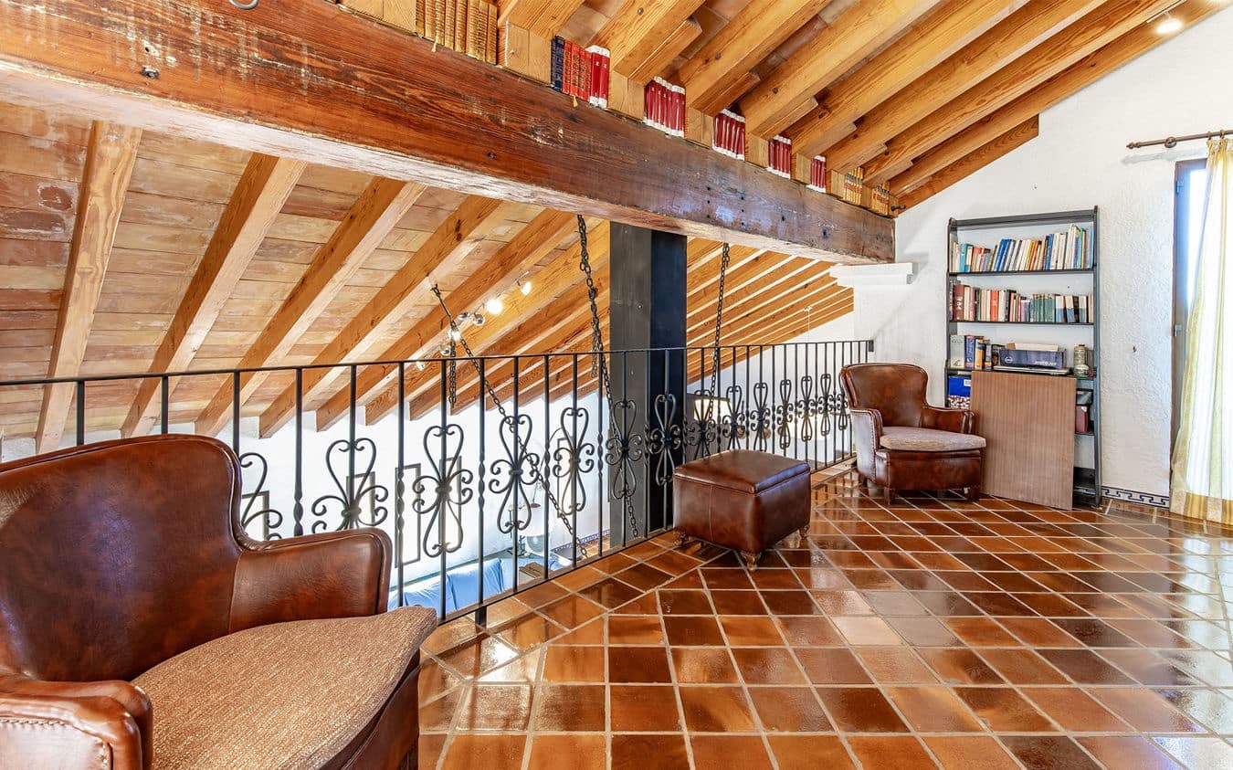 5 makuuhuone Huvila myytävänä paikassa Costa de la Calma mukana uima-altaan 
autotalli - 1 495 000 € (Ref: 9446895)