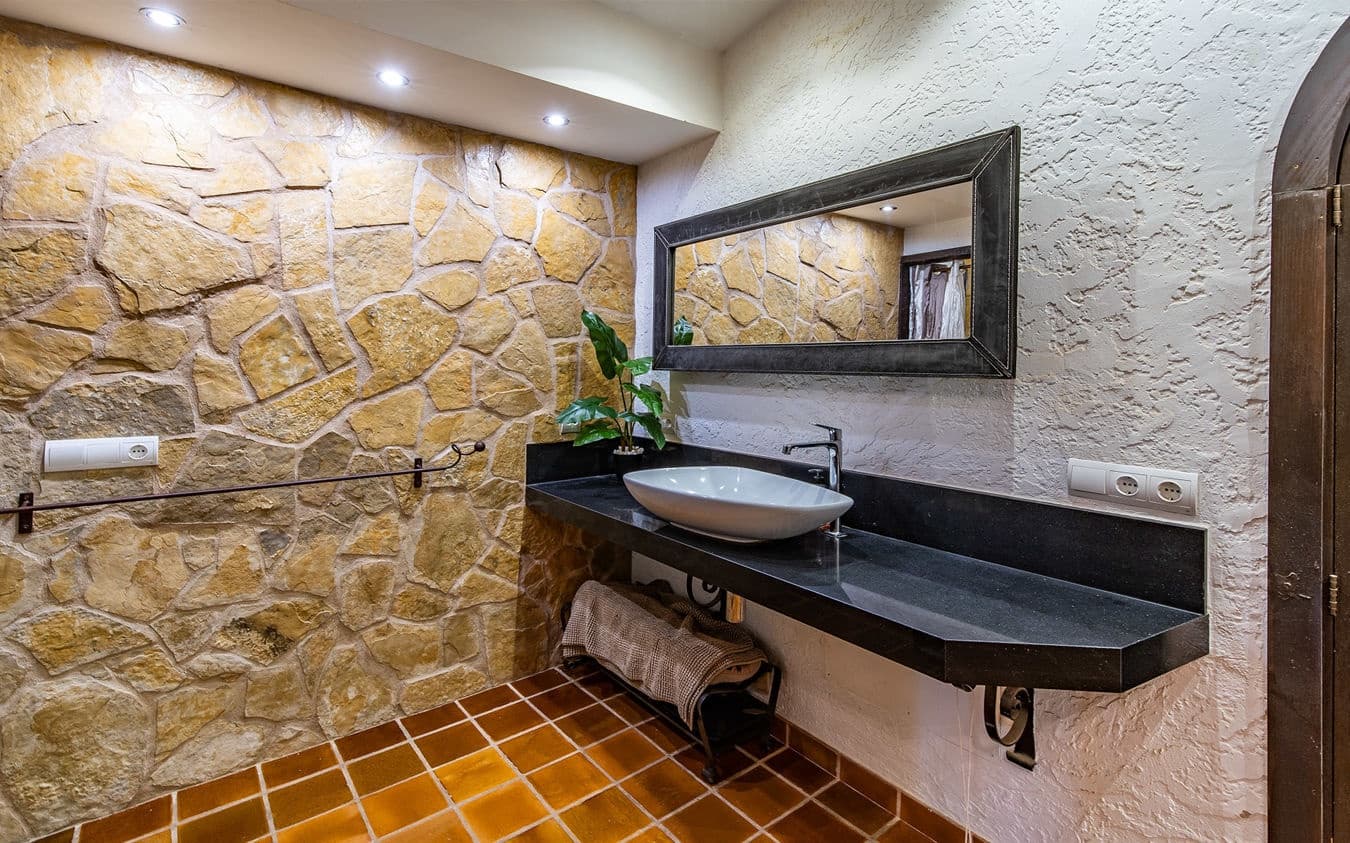 5 makuuhuone Huvila myytävänä paikassa Costa de la Calma mukana uima-altaan 
autotalli - 1 495 000 € (Ref: 9446895)