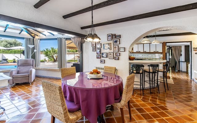 5 camera da letto Villa in vendita in Costa de la Calma, Calvià con piscina garage - 1.495.000 € (Rif: 9446895)