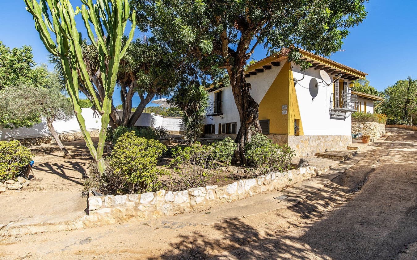 5 makuuhuone Huvila myytävänä paikassa Costa de la Calma mukana uima-altaan 
autotalli - 1 495 000 € (Ref: 9446895)