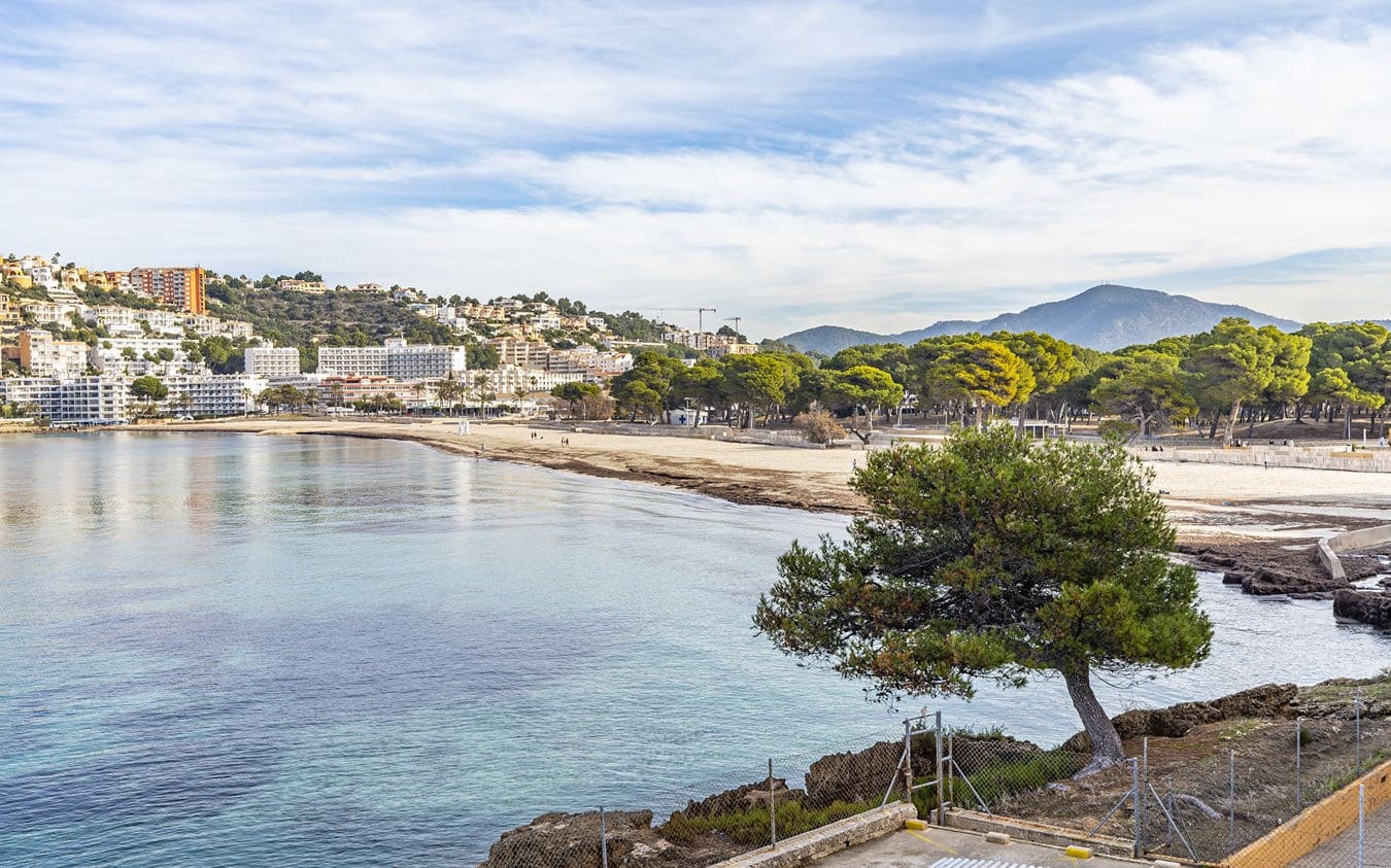 3 Zimmer Apartment zu verkaufen in Santa Ponsa mit Pool Garage - 1.100.000 € (Ref: 9447019)