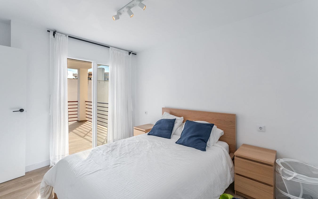 3 soveværelse Lejlighed til salg i Cala Mayor med garage - € 605.000 (Ref: 9447182)