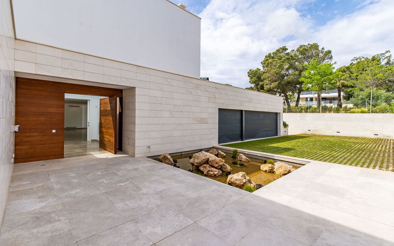 5 bedroom Villa for sale in Sol de Mallorca with pool garage - € 6,250,000 (Ref: 9447433)