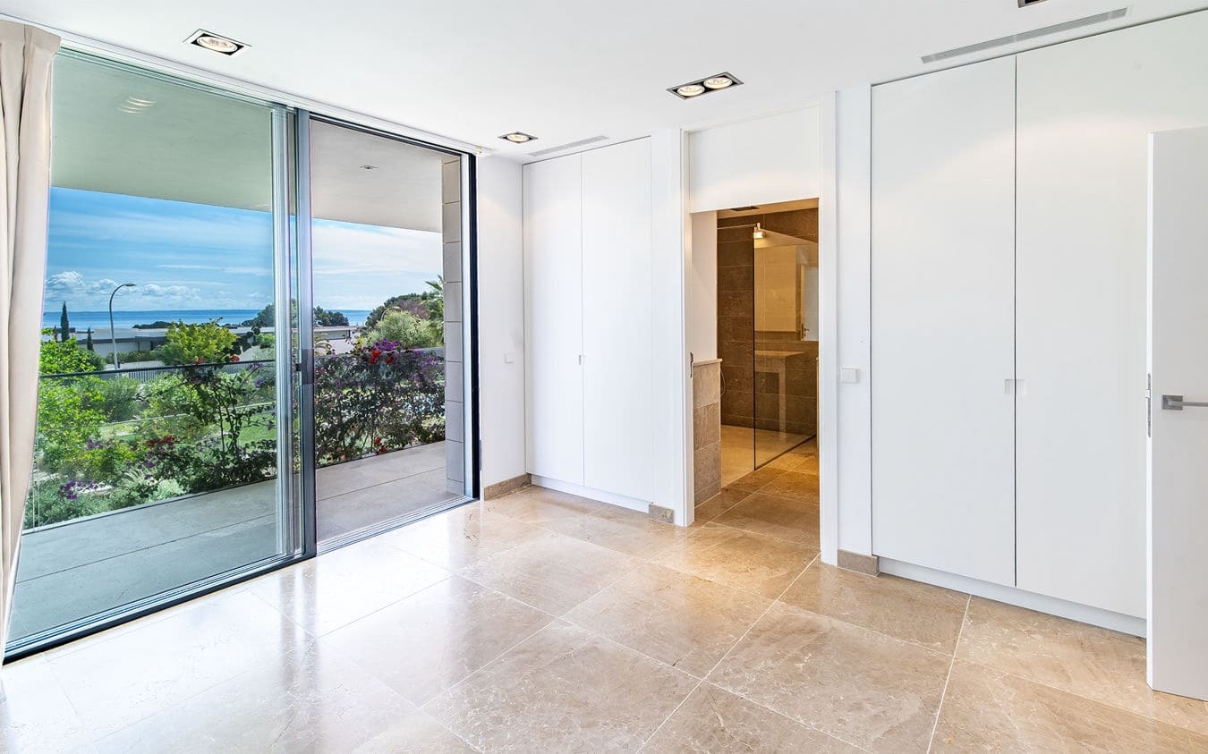 5 bedroom Villa for sale in Sol de Mallorca with pool garage - € 6,250,000 (Ref: 9447433)