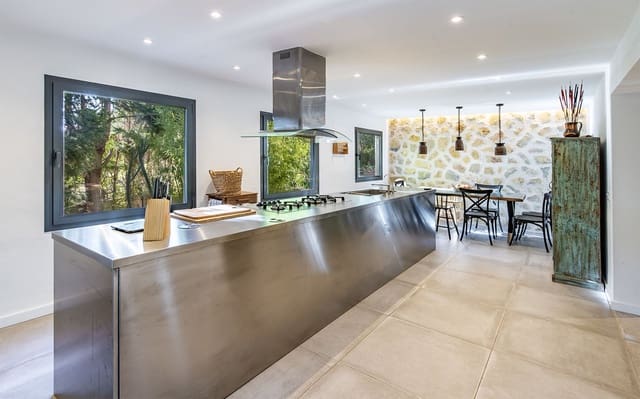 5 quarto Moradia para venda em Esporles com piscina garagem - 1 890 000 € (Ref: 9449735)