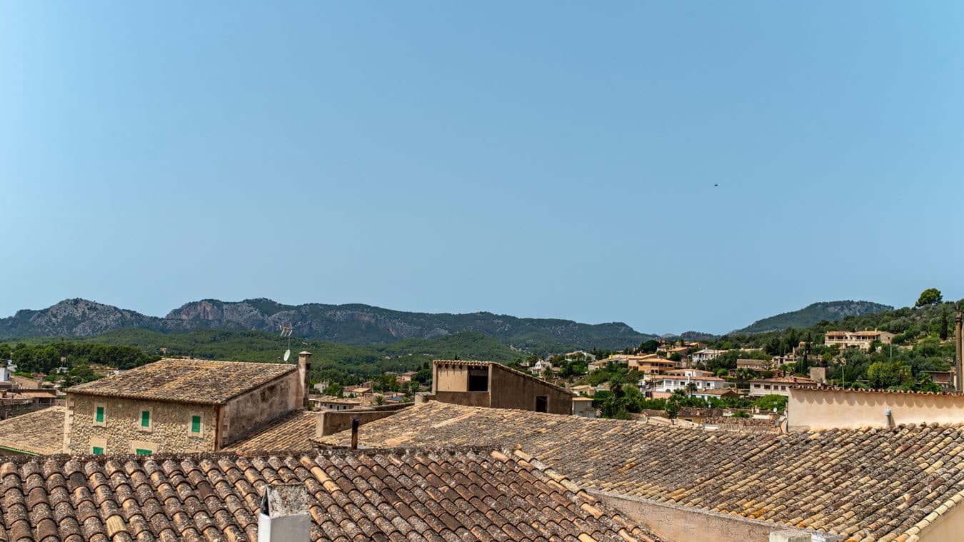 4 makuuhuone Omakotitalo myytävänä paikassa Calvia mukana uima-altaan 
autotalli - 1 795 000 € (Ref: 9450519)