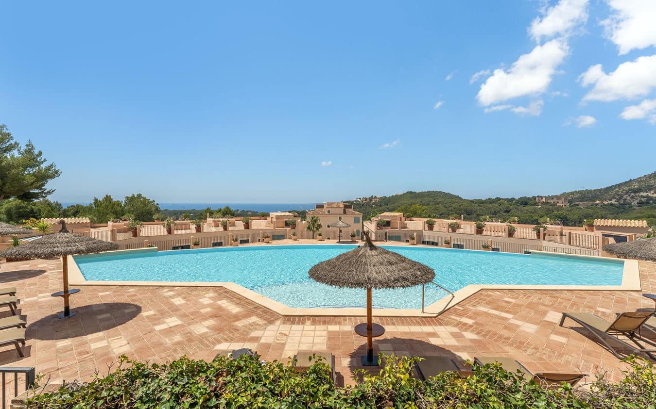 4 bedroom Apartment for sale in Bendinat with pool garage - € 2,690,000 (Ref: 9450520)