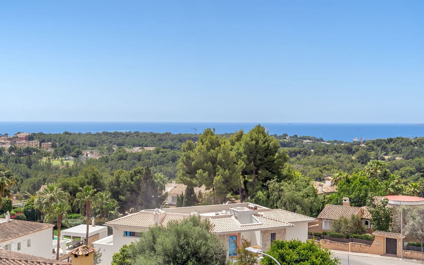 4 bedroom Apartment for sale in Bendinat with pool garage - € 2,690,000 (Ref: 9450520)