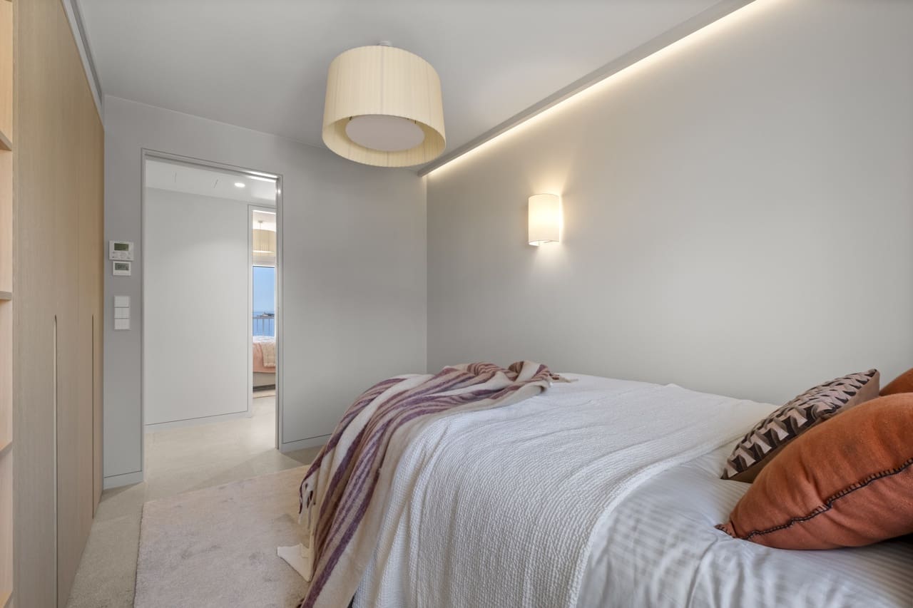 3 slaapkamer Appartement te koop in Cala Mayor met garage - € 1.690.000 (Ref: 9450523)