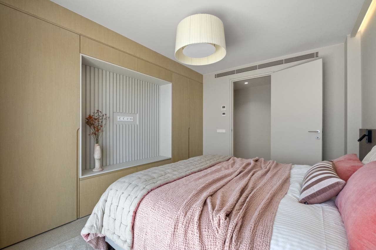 3 slaapkamer Appartement te koop in Cala Mayor met garage - € 1.690.000 (Ref: 9450523)