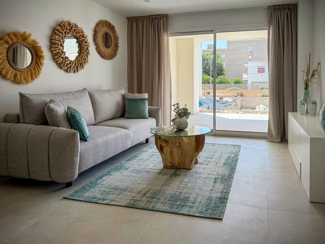 2 soverom Leilighet til salgs i Cala Ratjada, Capdepera med svømmebasseng garasje - € 395 000 (Ref: 9450525)